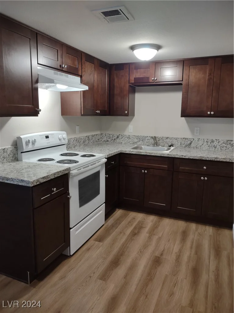 4722 Thunderbolt, Las Vegas, NV 89115