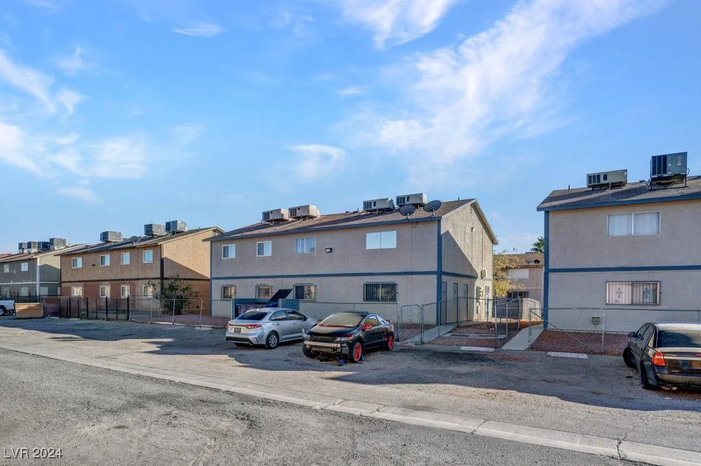 4722 Thunderbolt, Las Vegas, NV 89115