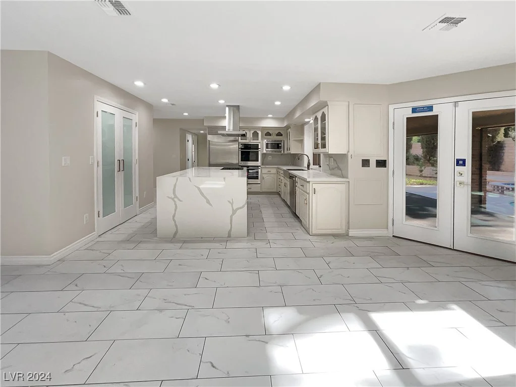 17 Hummingbird, Henderson, NV 89014