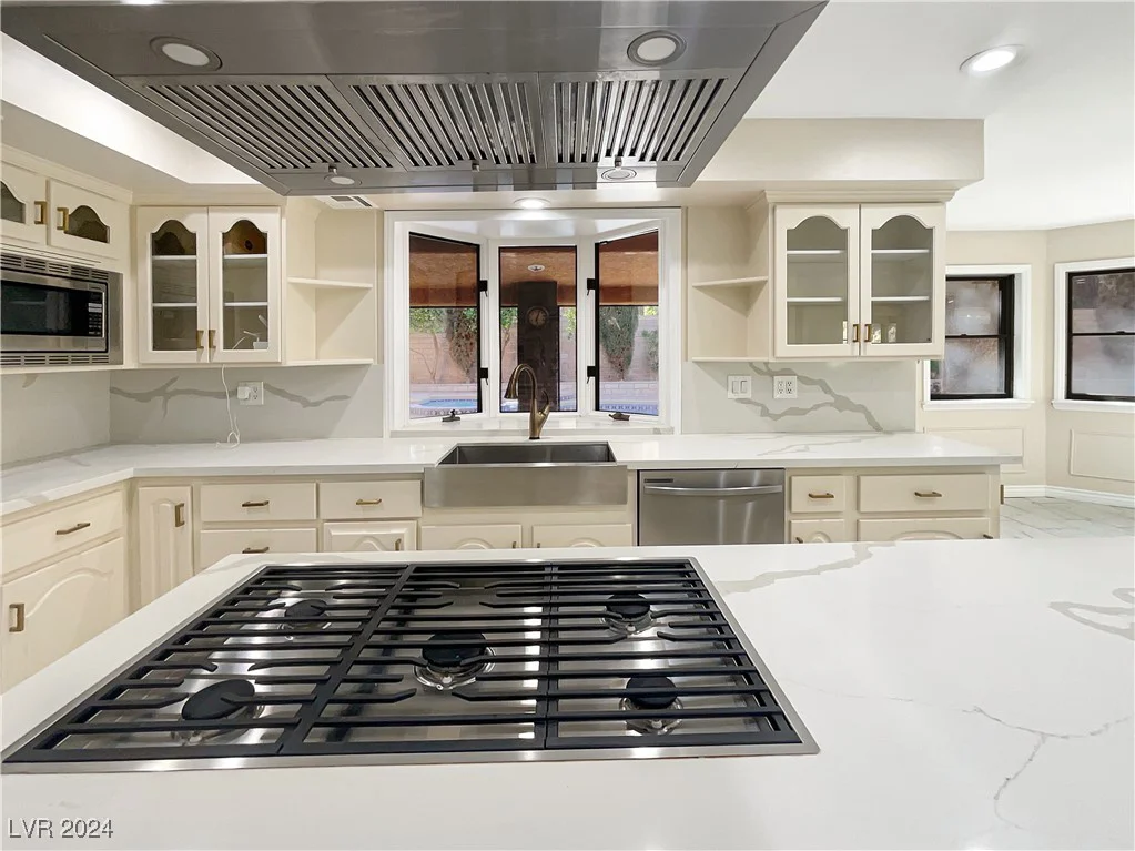17 Hummingbird, Henderson, NV 89014