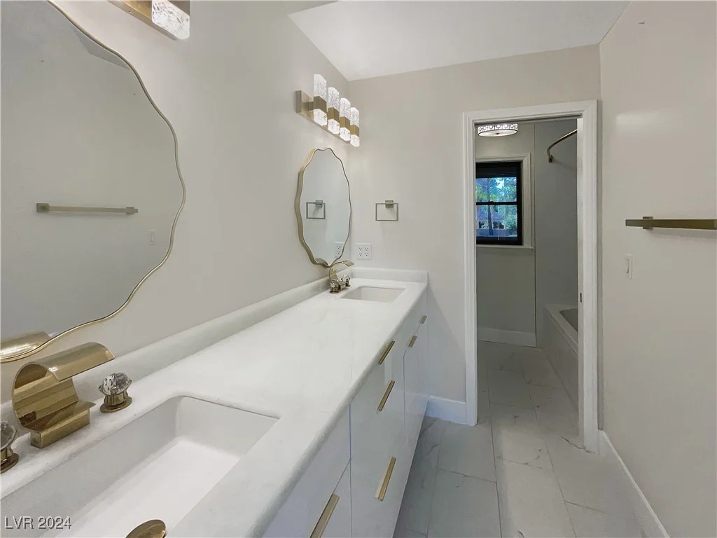 17 Hummingbird, Henderson, NV 89014