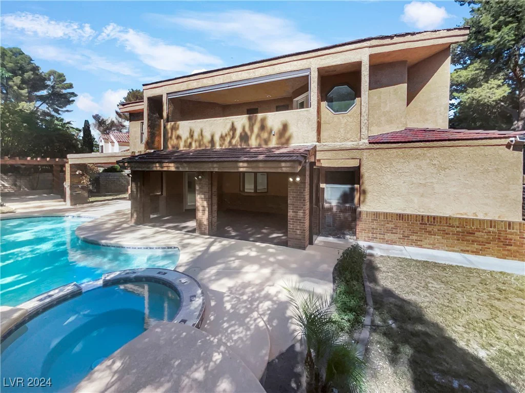 17 Hummingbird, Henderson, NV 89014