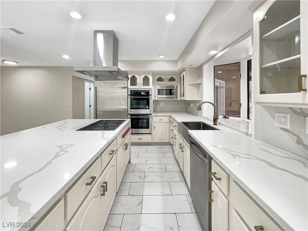 17 Hummingbird, Henderson, NV 89014