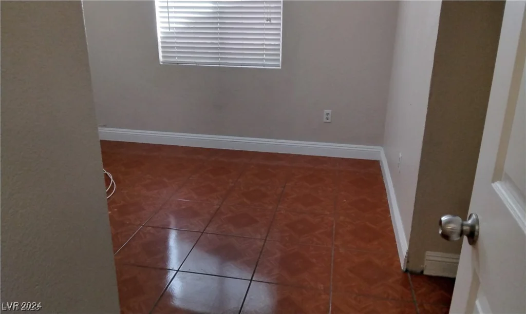 3717 Iverson, North Las Vegas, NV 89032