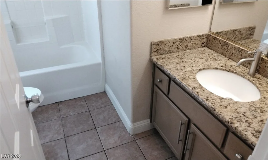 3717 Iverson, North Las Vegas, NV 89032