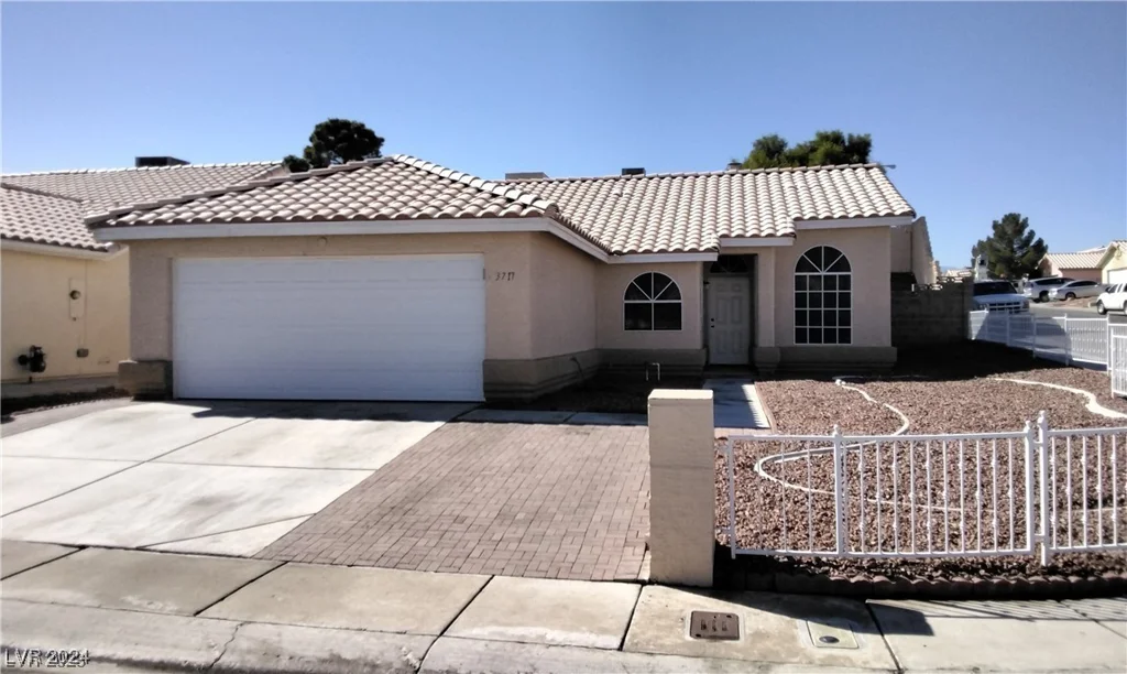 3717 Iverson, North Las Vegas, NV 89032