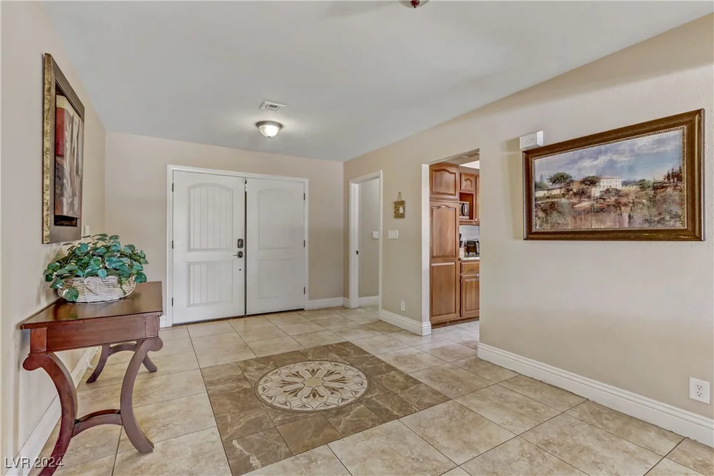 7045 Eldora, Las Vegas, NV 89117