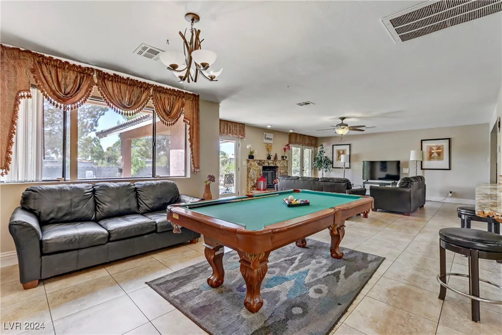7045 Eldora, Las Vegas, NV 89117