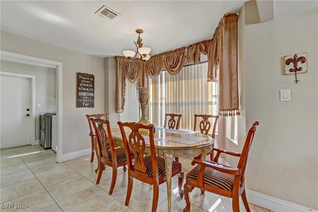 7045 Eldora, Las Vegas, NV 89117