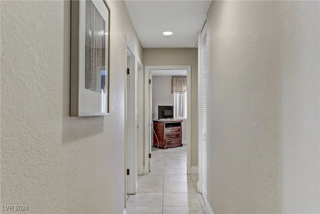 7045 Eldora, Las Vegas, NV 89117