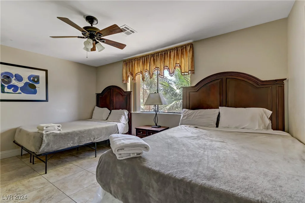 7045 Eldora, Las Vegas, NV 89117