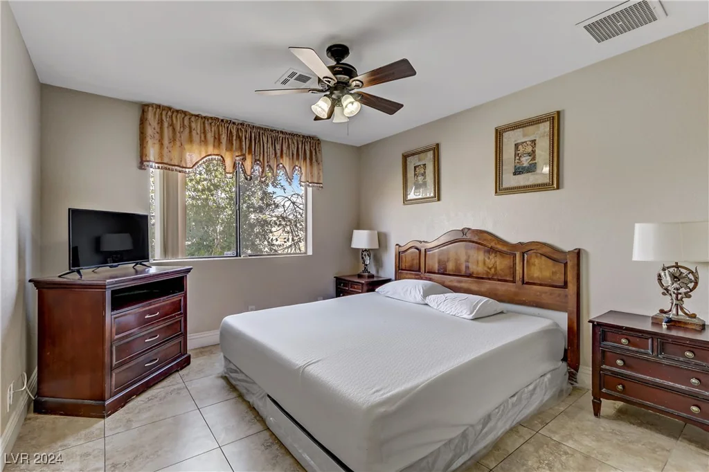 7045 Eldora, Las Vegas, NV 89117