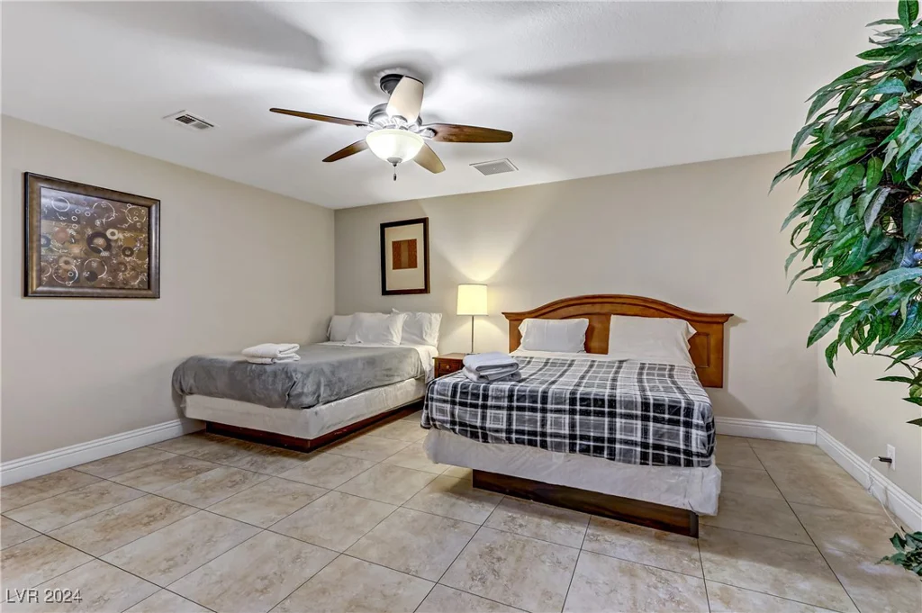7045 Eldora, Las Vegas, NV 89117