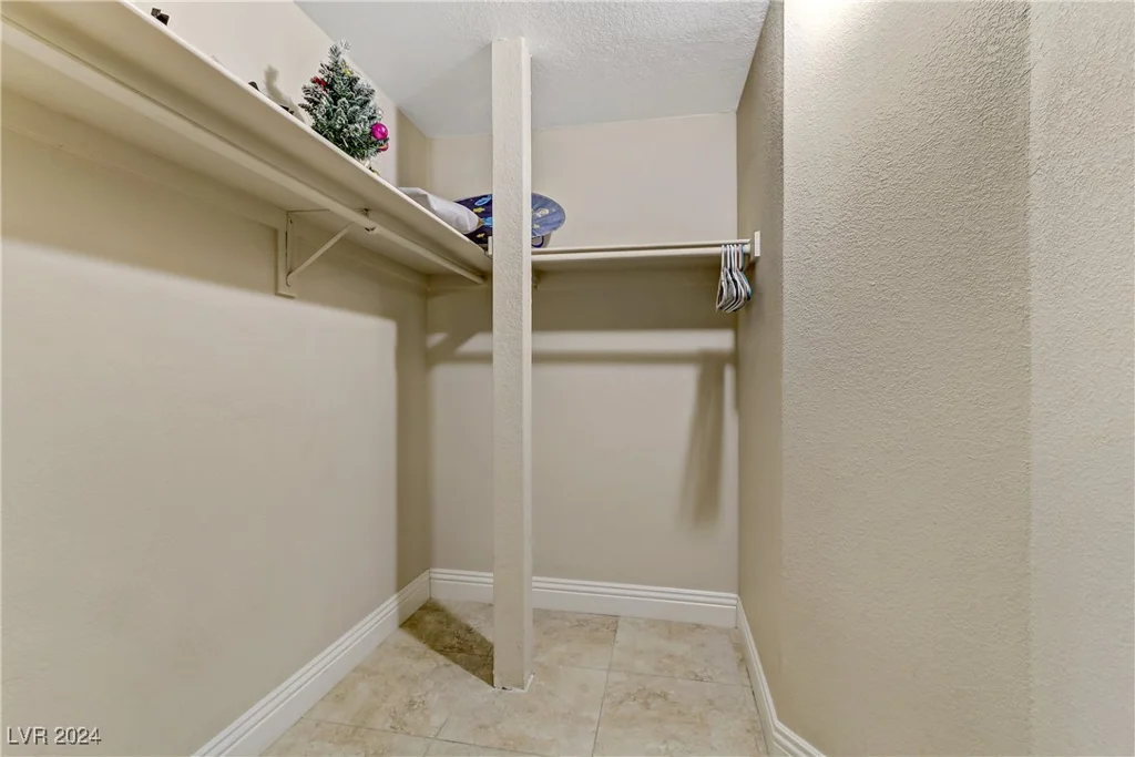 7045 Eldora, Las Vegas, NV 89117