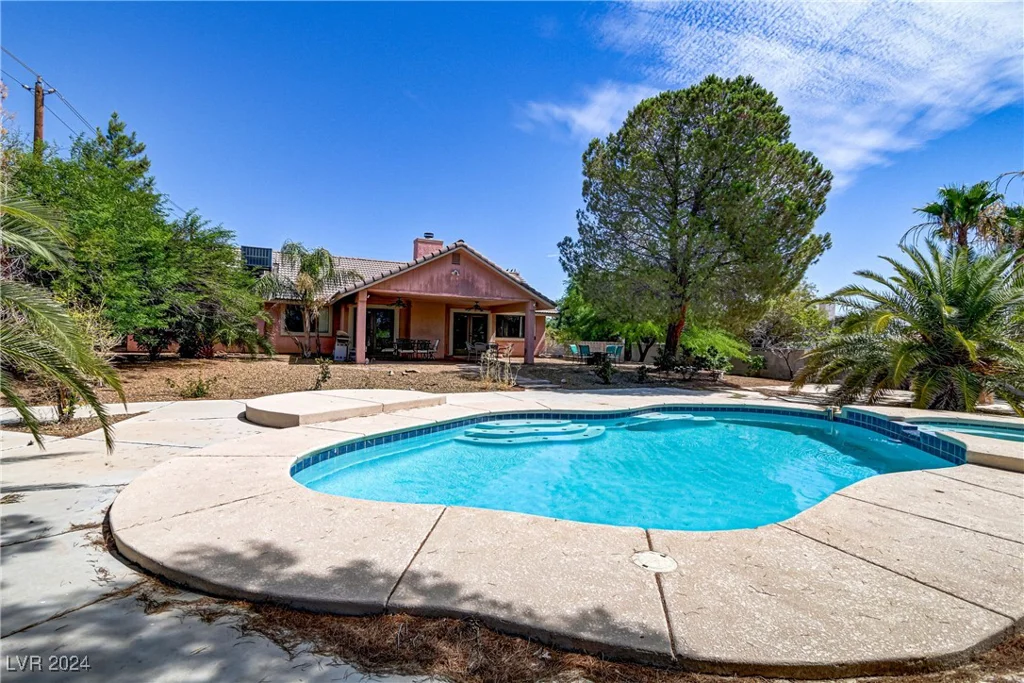 7045 Eldora, Las Vegas, NV 89117