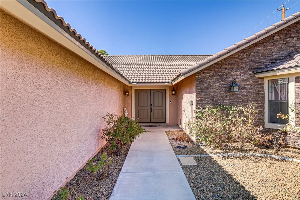 7045 Eldora, Las Vegas, NV 89117