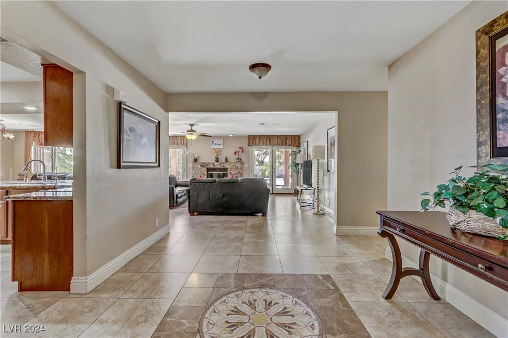 7045 Eldora, Las Vegas, NV 89117