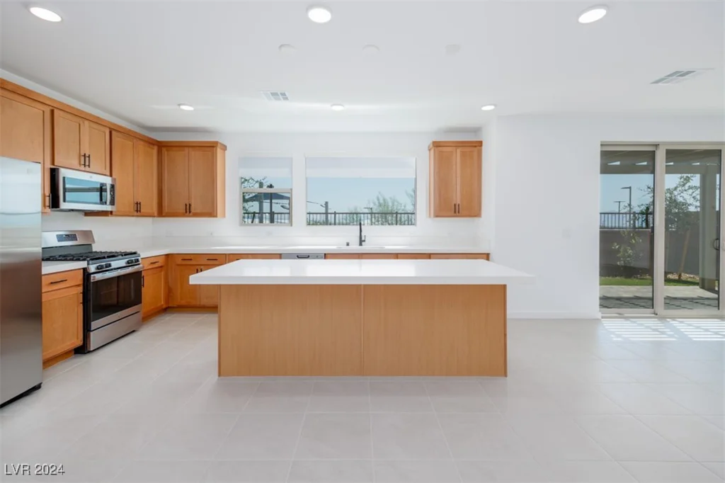 6914 Pacific Robin, North Las Vegas, NV 89084