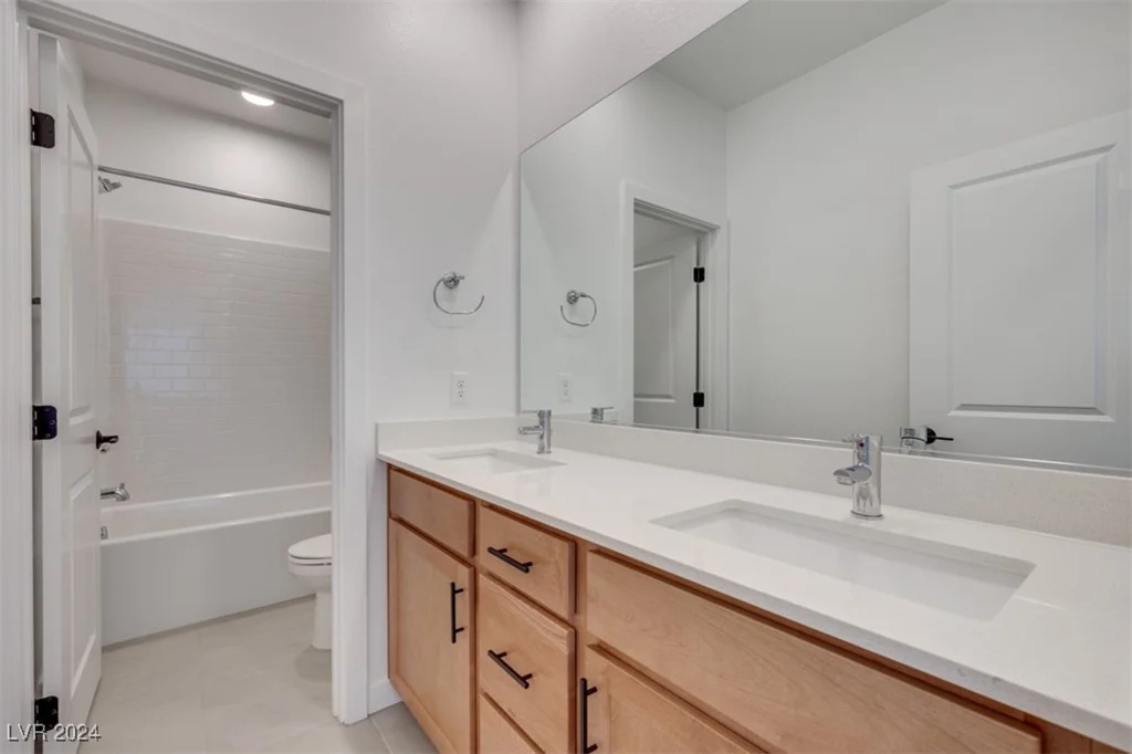 6914 Pacific Robin, North Las Vegas, NV 89084