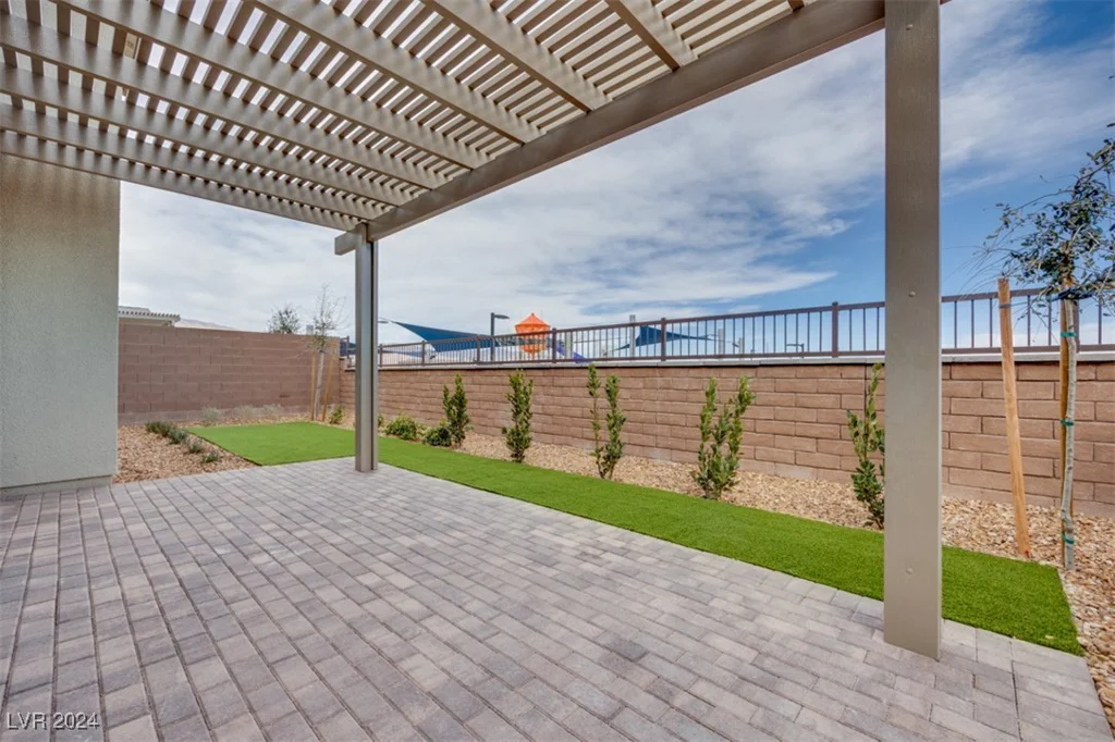 6914 Pacific Robin, North Las Vegas, NV 89084