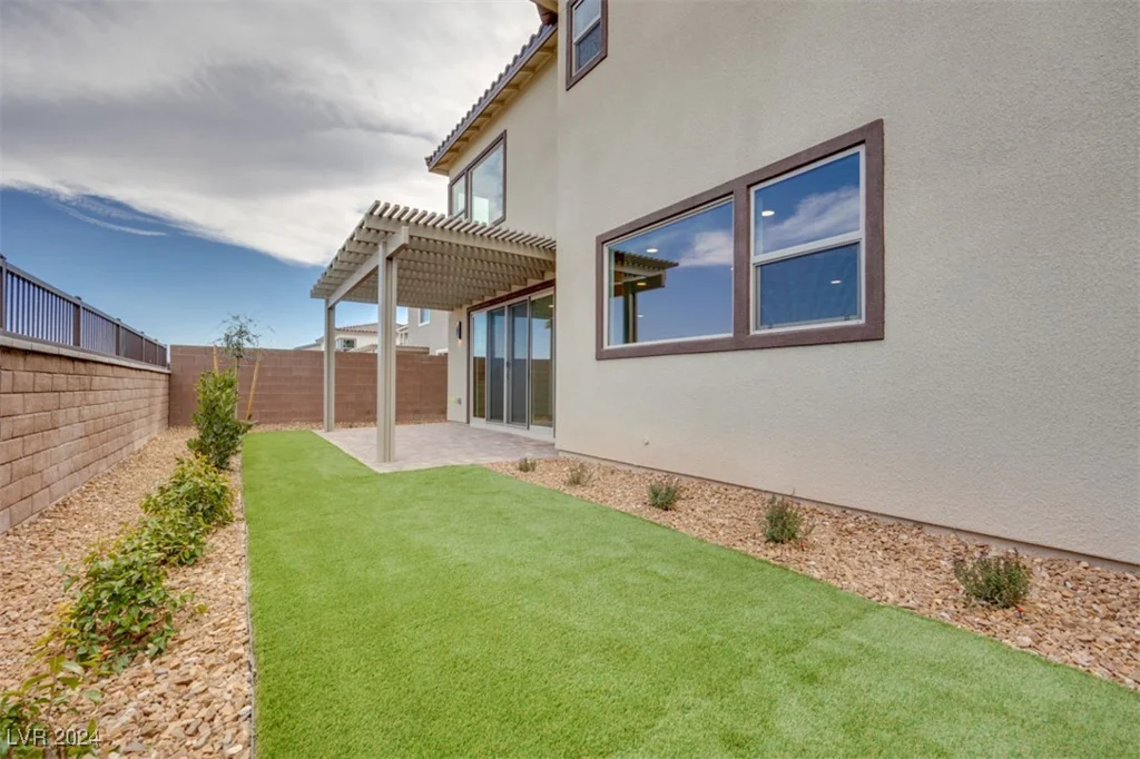 6914 Pacific Robin, North Las Vegas, NV 89084