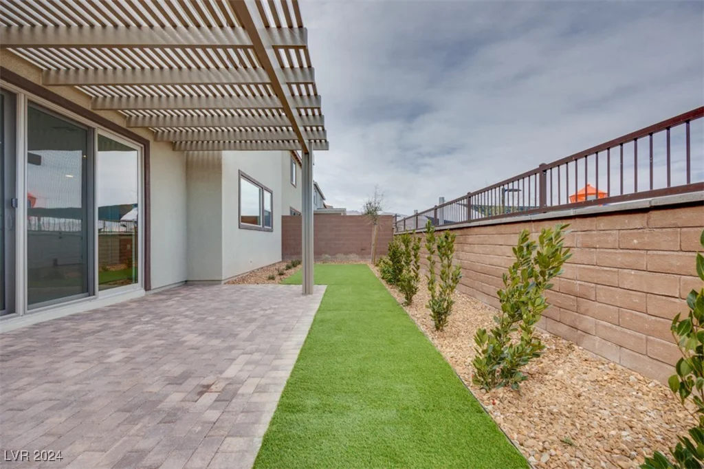 6914 Pacific Robin, North Las Vegas, NV 89084