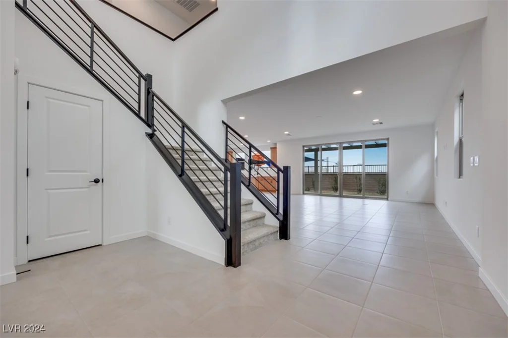 6914 Pacific Robin, North Las Vegas, NV 89084