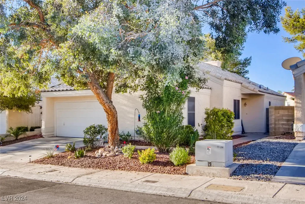 8665 Freeport, Las Vegas, NV 89117