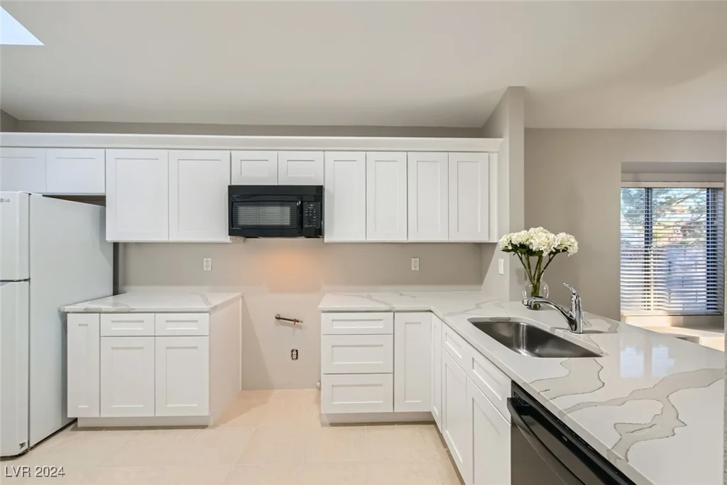 8665 Freeport, Las Vegas, NV 89117