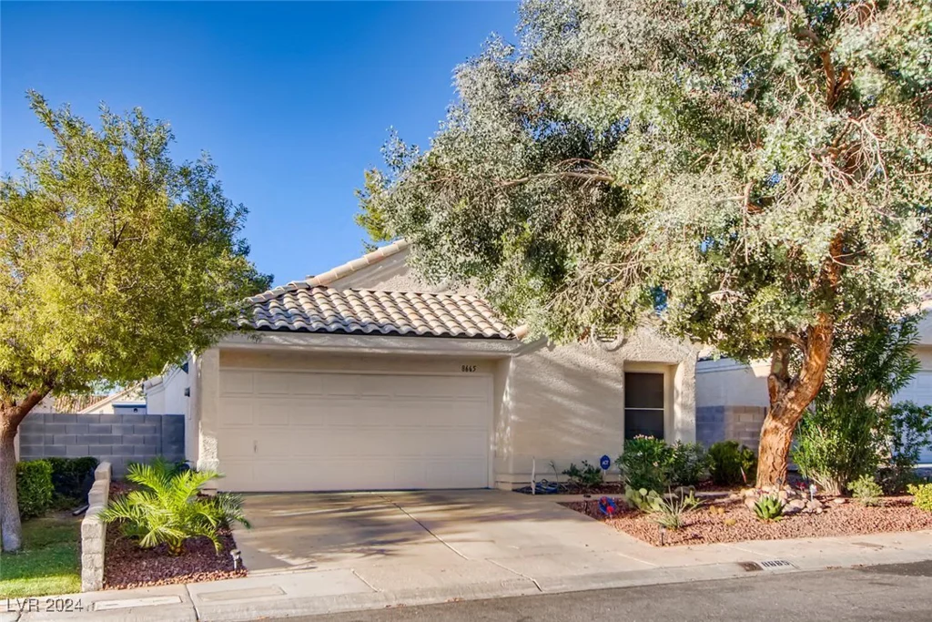8665 Freeport, Las Vegas, NV 89117