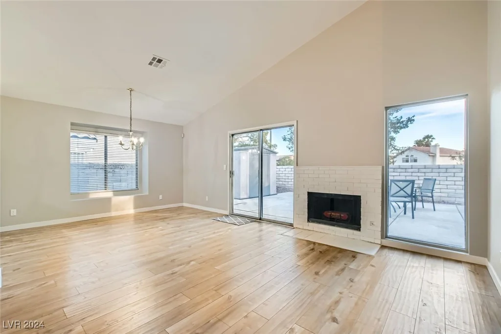 8665 Freeport, Las Vegas, NV 89117