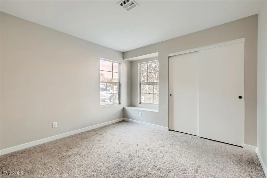 8665 Freeport, Las Vegas, NV 89117