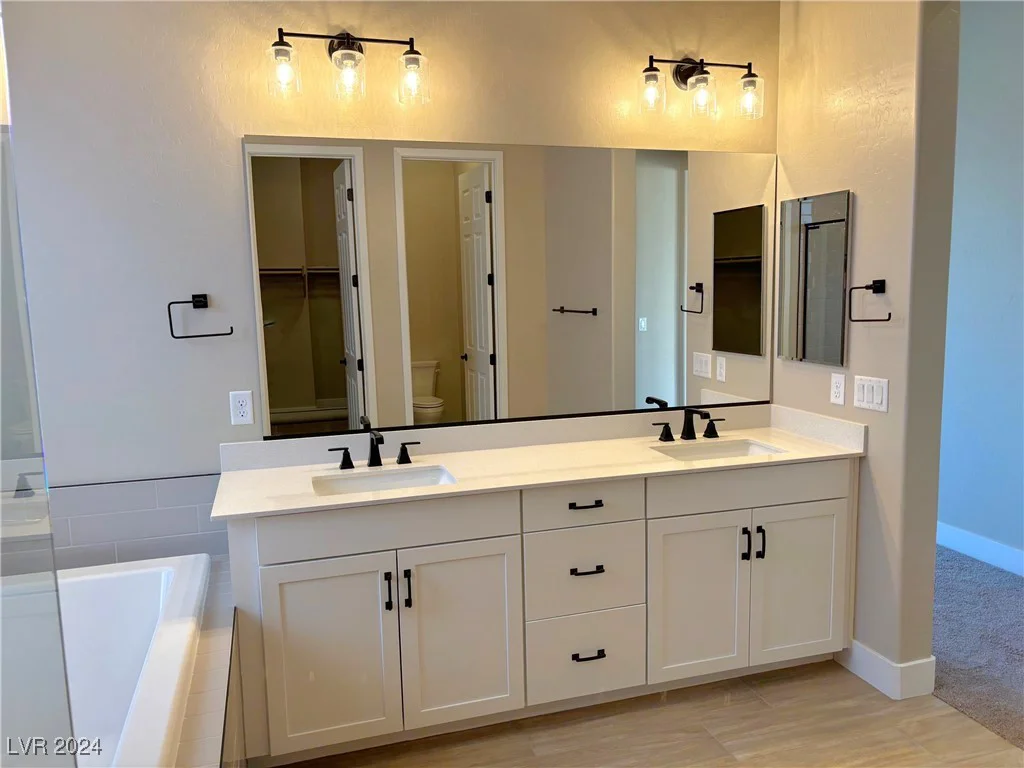 72 Ella Ashman, Henderson, NV 89011