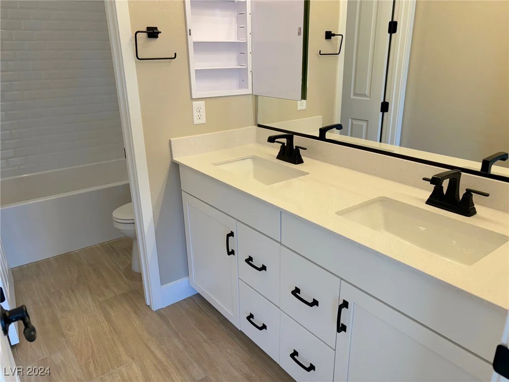 72 Ella Ashman, Henderson, NV 89011