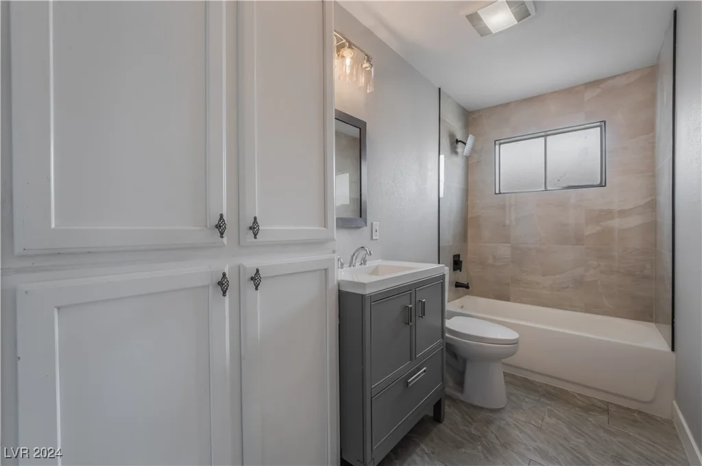 200 Princeton, Las Vegas, NV 89107