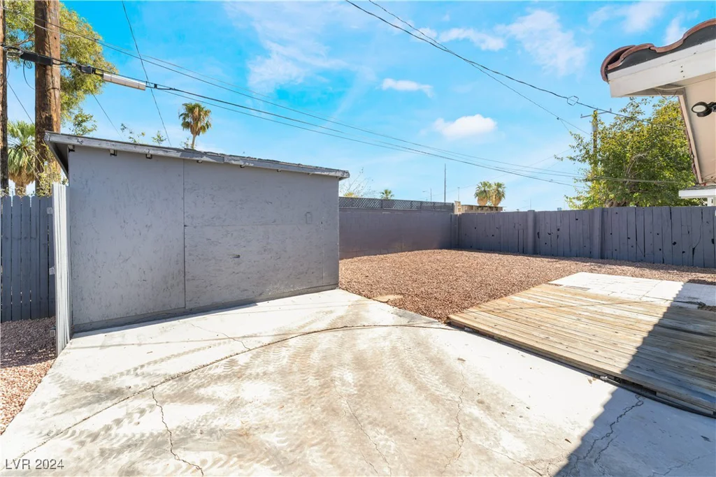 200 Princeton, Las Vegas, NV 89107