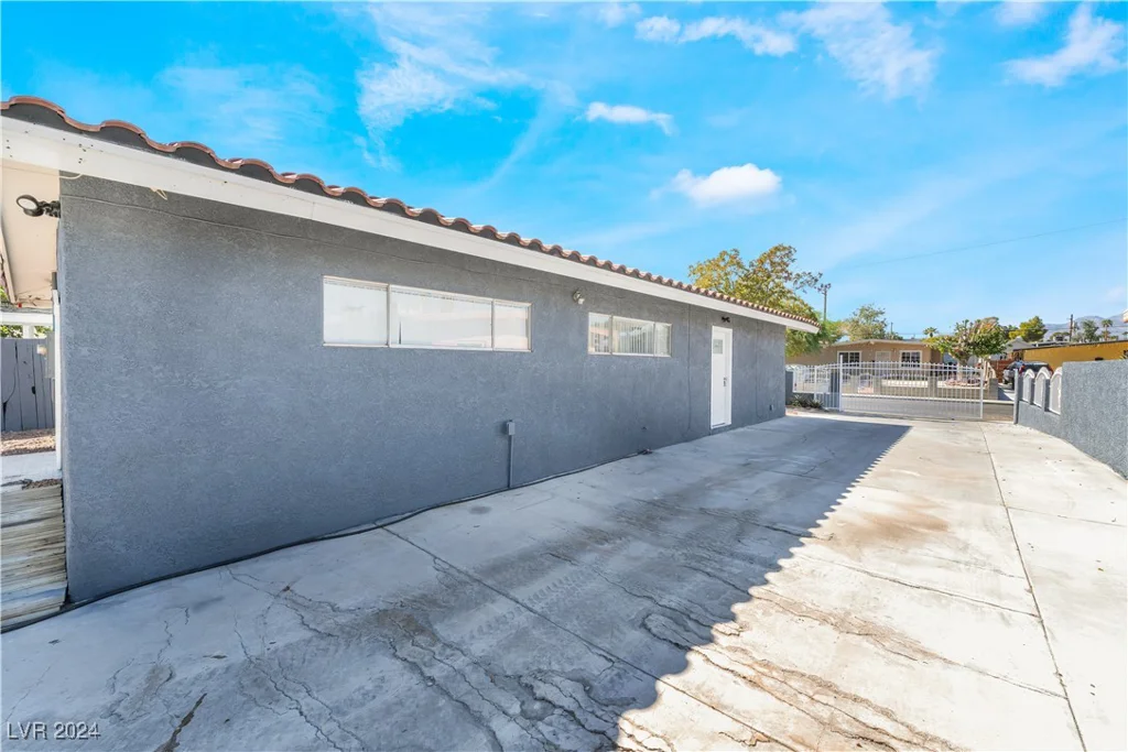 200 Princeton, Las Vegas, NV 89107