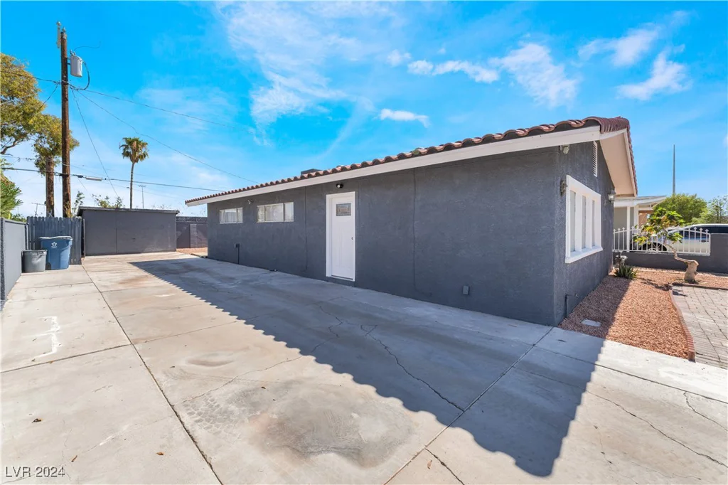 200 Princeton, Las Vegas, NV 89107