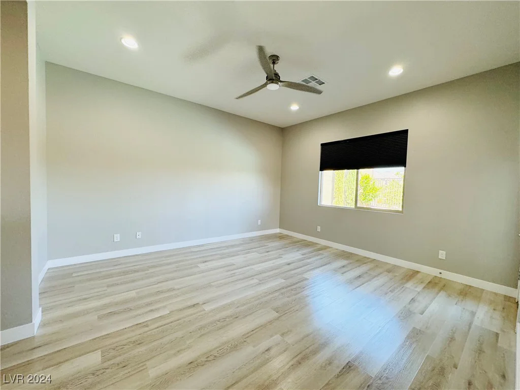 12592 Point Sierra, Las Vegas, NV 89138