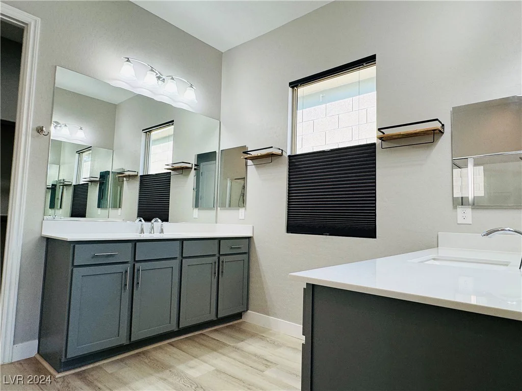 12592 Point Sierra, Las Vegas, NV 89138
