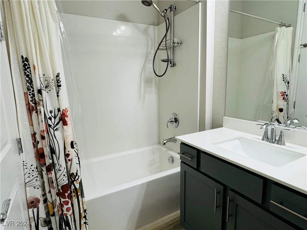 12592 Point Sierra, Las Vegas, NV 89138