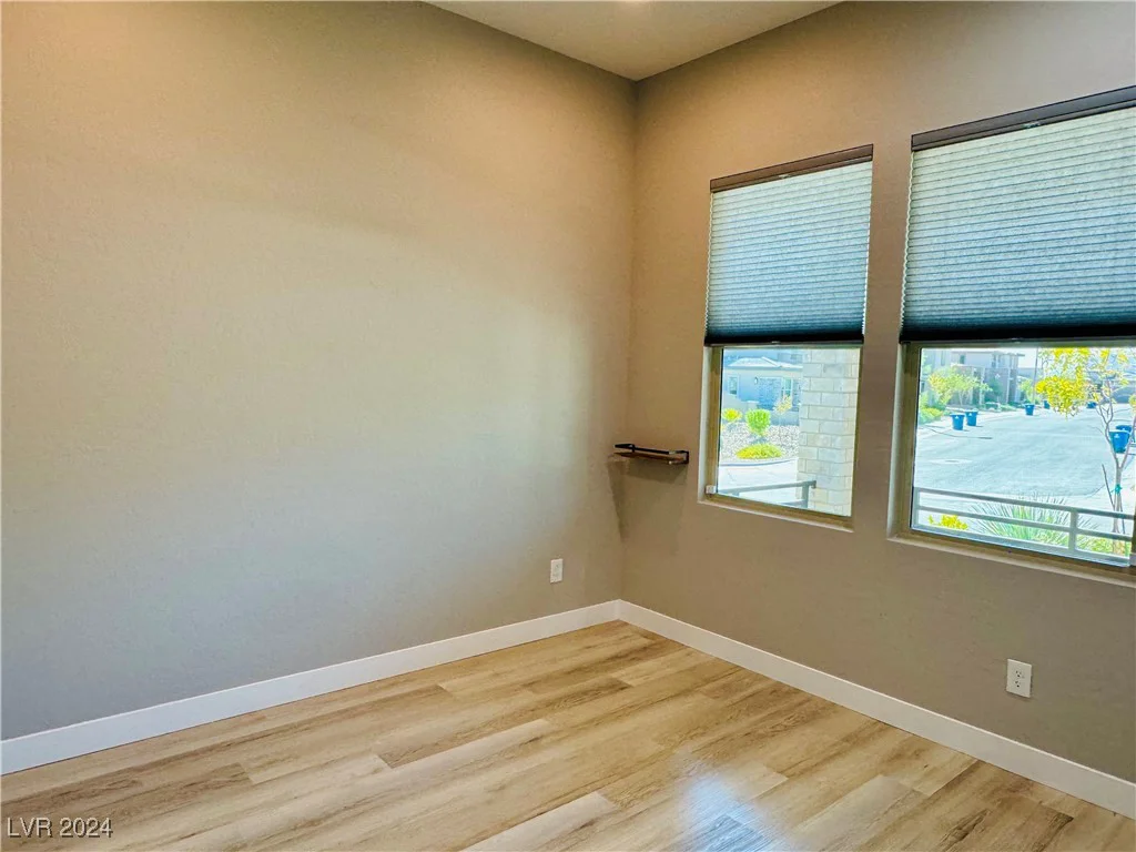 12592 Point Sierra, Las Vegas, NV 89138