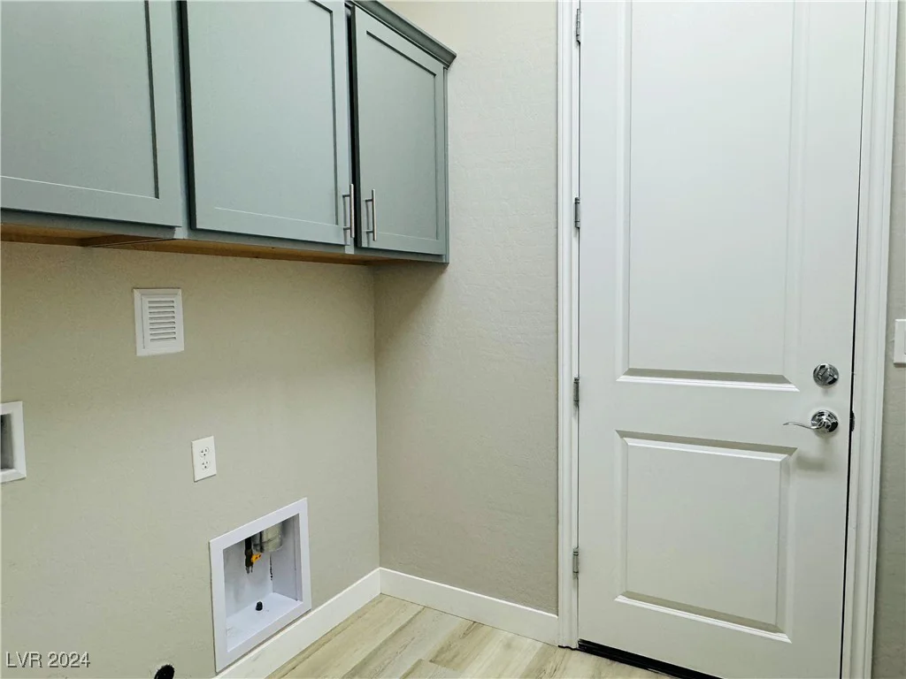 12592 Point Sierra, Las Vegas, NV 89138