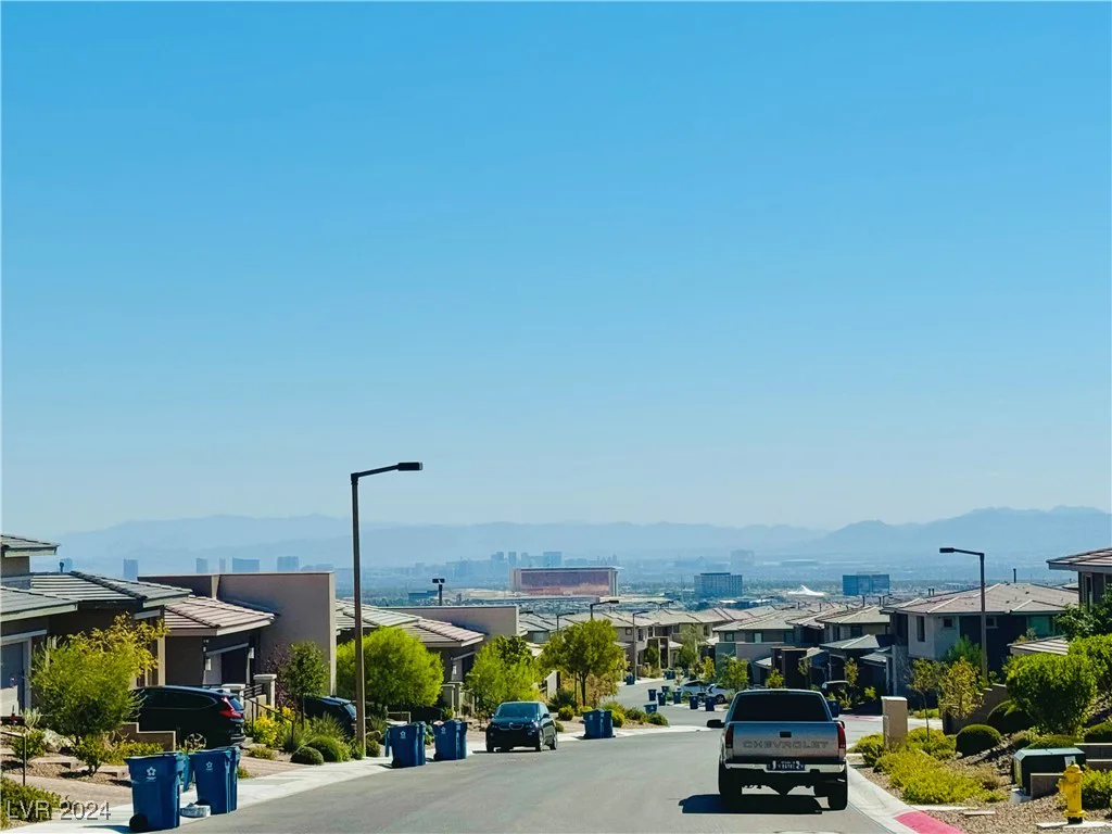 12592 Point Sierra, Las Vegas, NV 89138