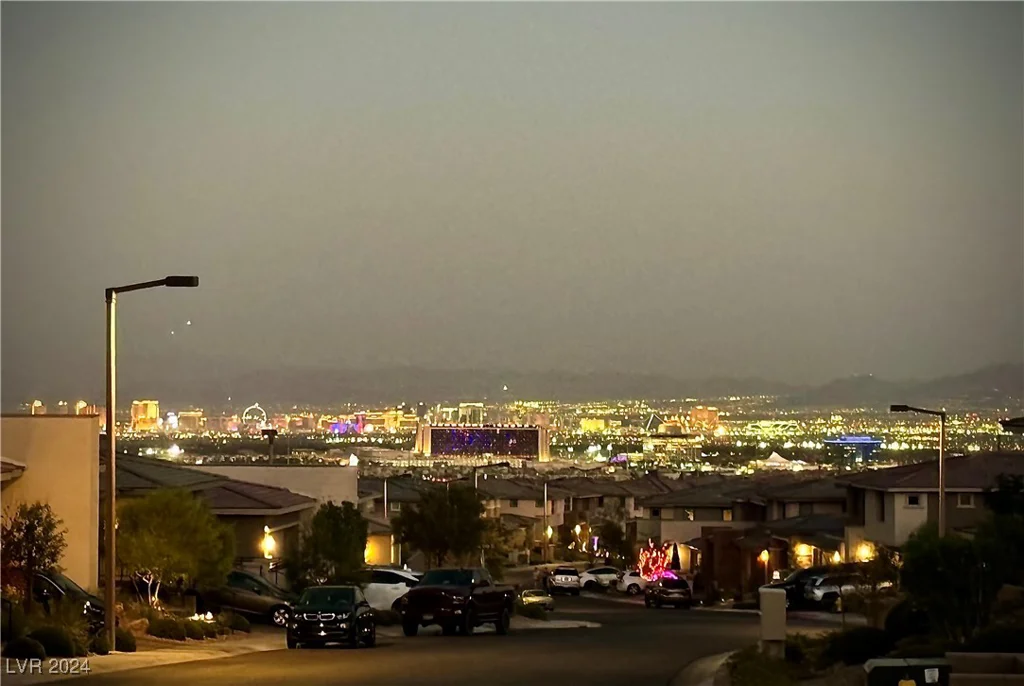 12592 Point Sierra, Las Vegas, NV 89138