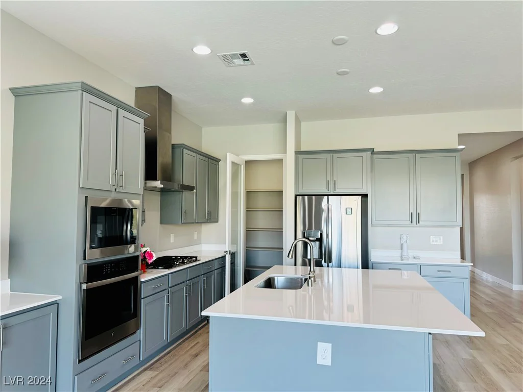 12592 Point Sierra, Las Vegas, NV 89138