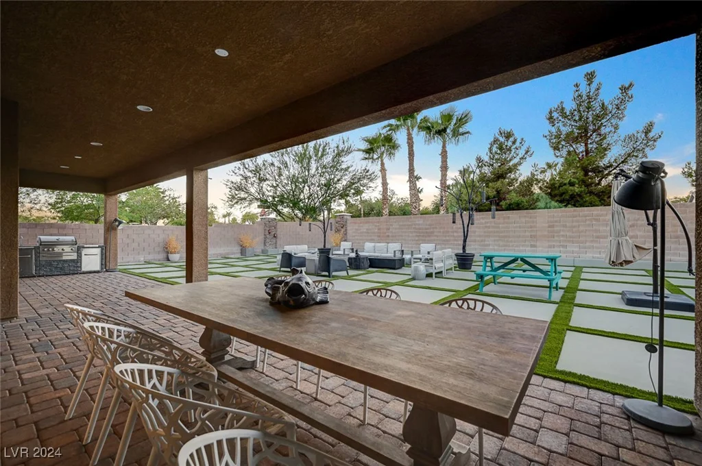 7083 Arabian Ridge, Las Vegas, NV 89131