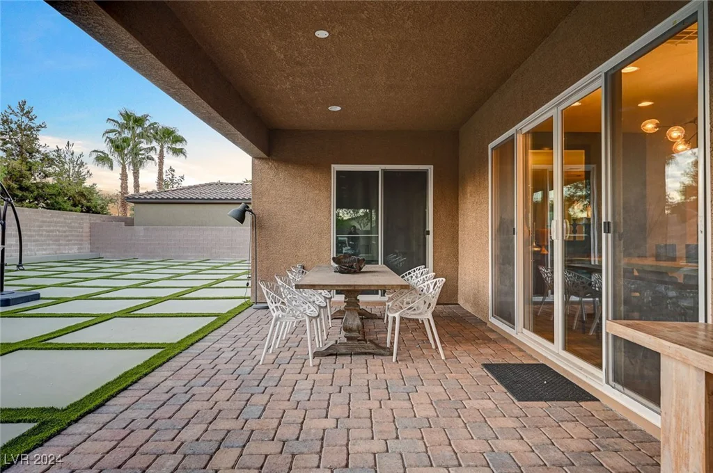 7083 Arabian Ridge, Las Vegas, NV 89131
