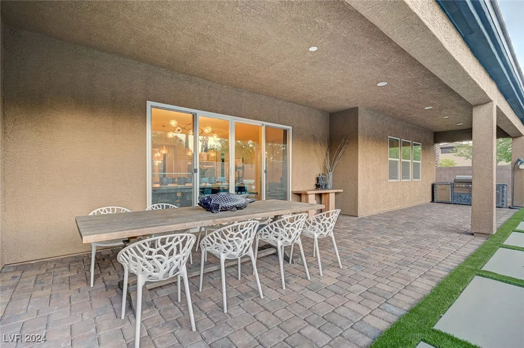 7083 Arabian Ridge, Las Vegas, NV 89131