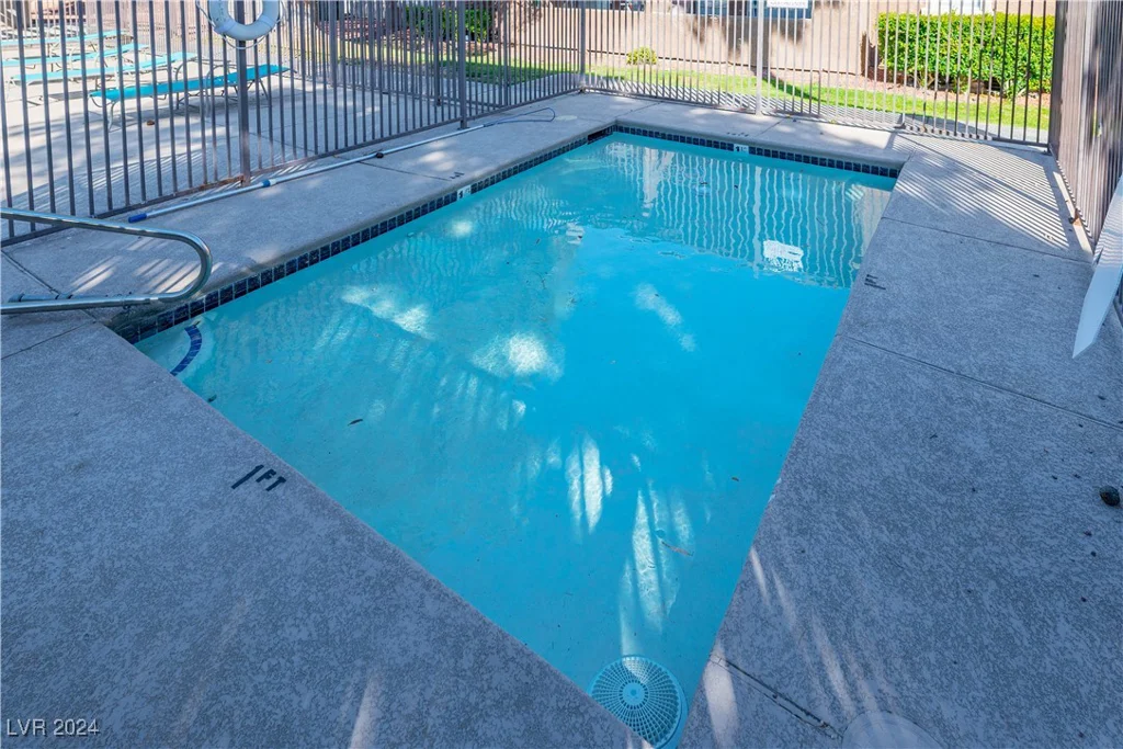 2750 Durango, Las Vegas, NV 89117